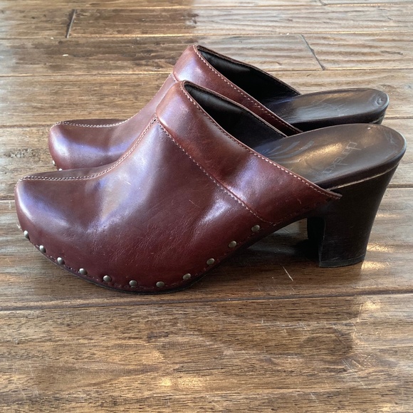Dansko Rae Women’s Brown Leather Studded Heels Clogs Size 42 US 12 Slip On Heels - Picture 1 of 9